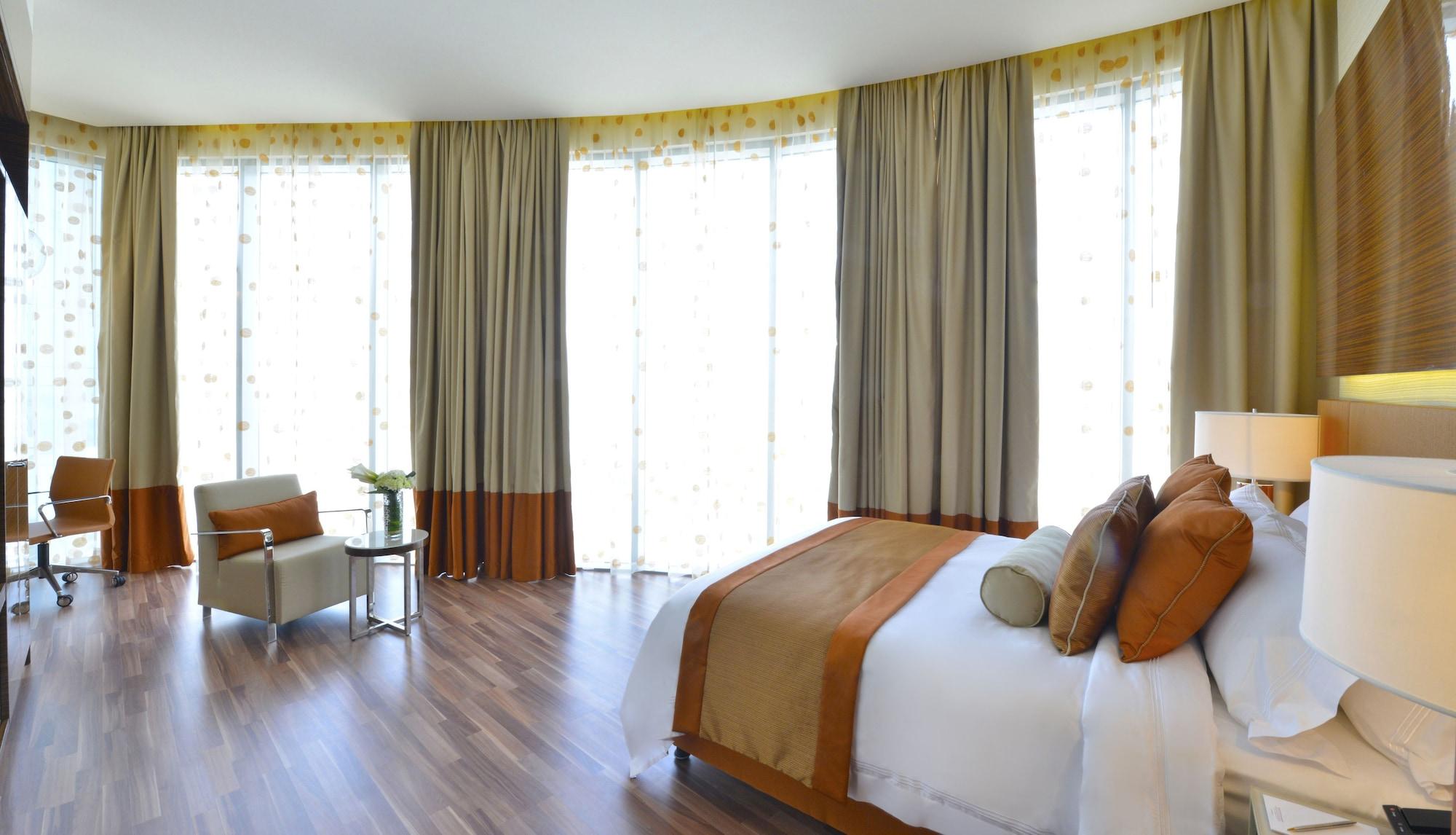 Fraser Suites Diplomatic Area Bahrain Manama Exterior foto A bedroom at the hotel