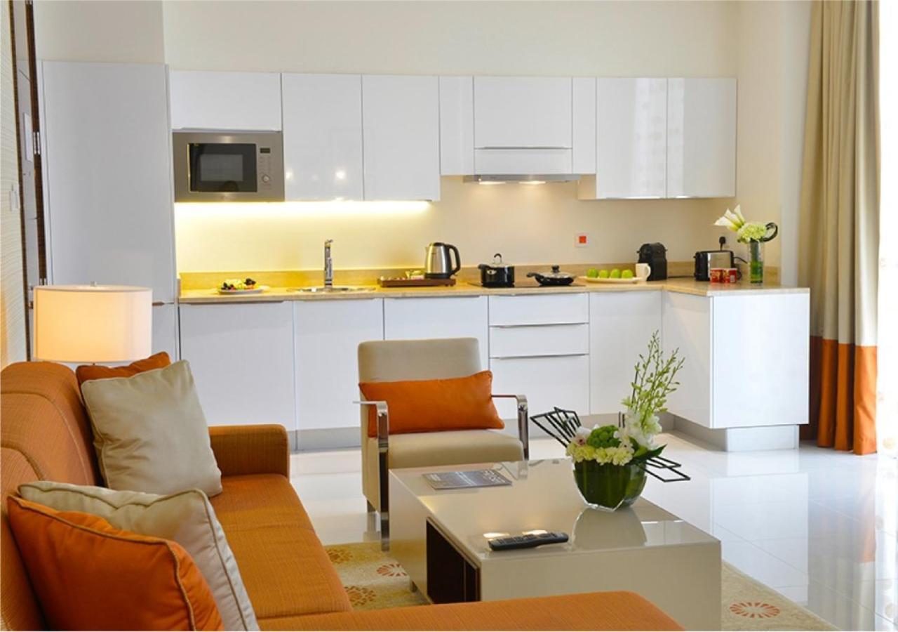 Fraser Suites Diplomatic Area Bahrain Manama Exterior foto A kitchen in a serviced apartment
