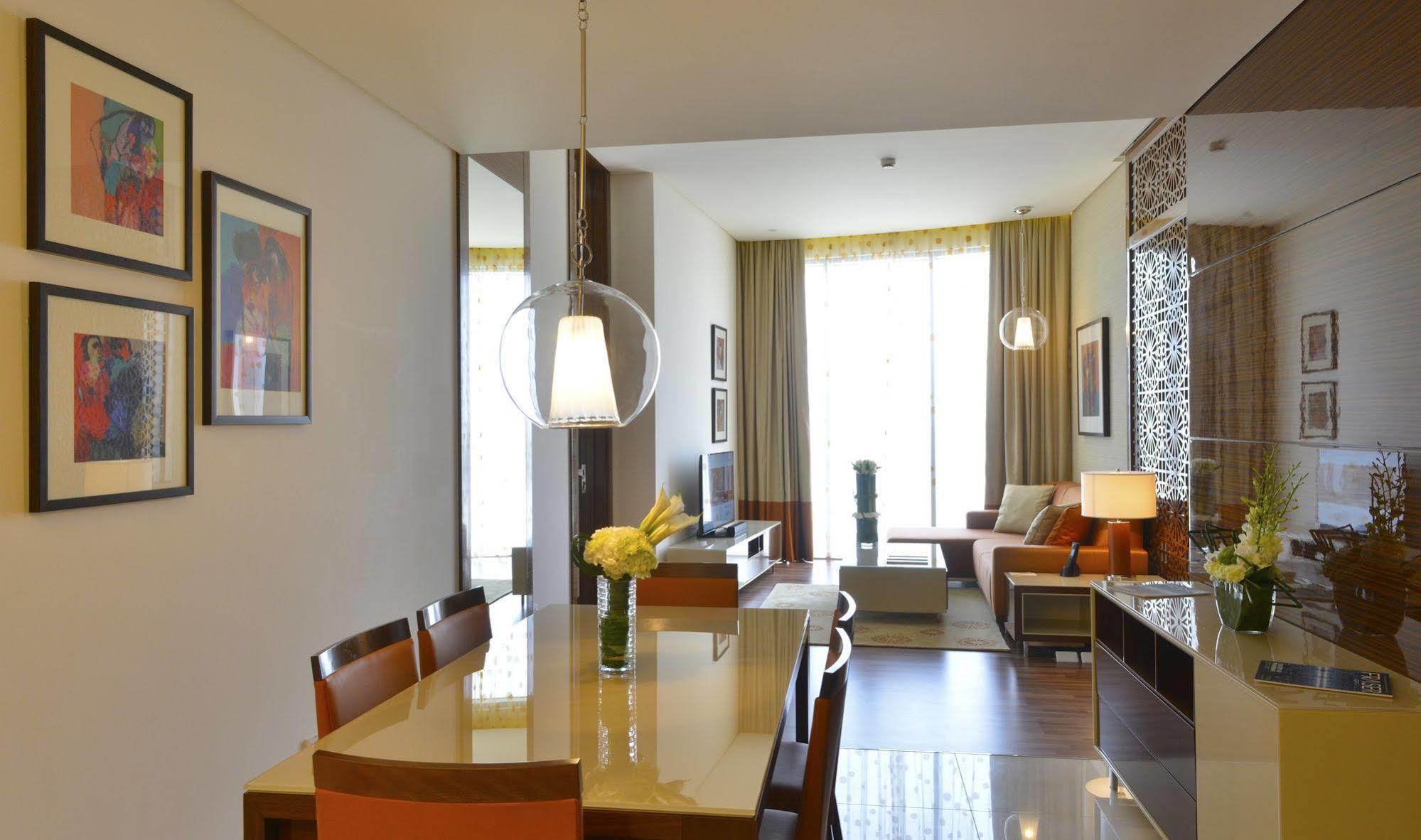 Fraser Suites Diplomatic Area Bahrain Manama Exterior foto A suite at the hotel